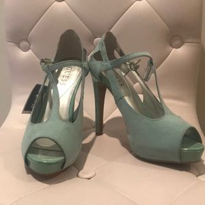 NWT Gorgeous Guess Light Blue Heels